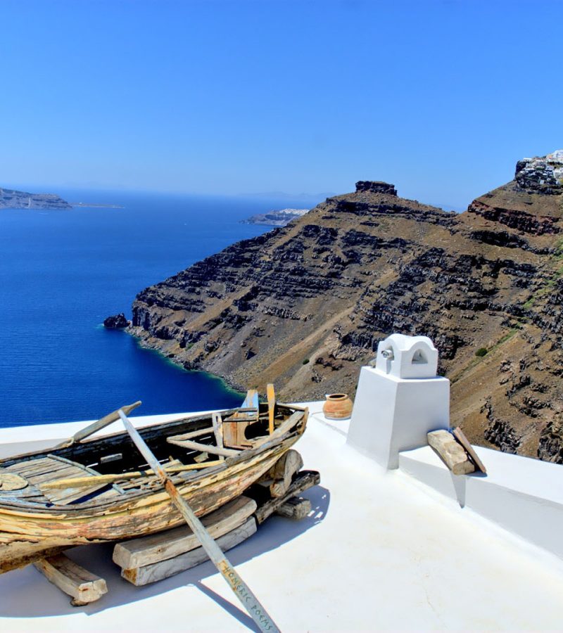 crown of fira santorini cave house for rent cliffs
