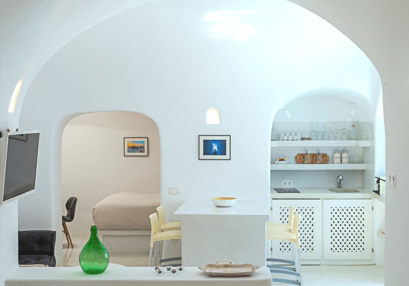 crown of fira santorini cave house living room 2