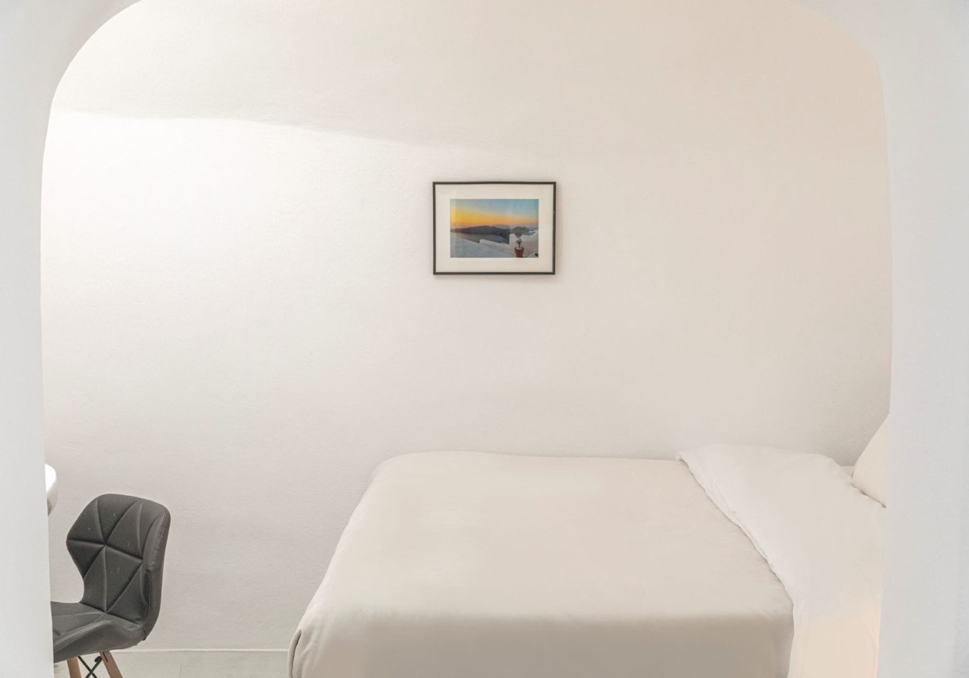 crown of fira santorini cave house second bedroom 4